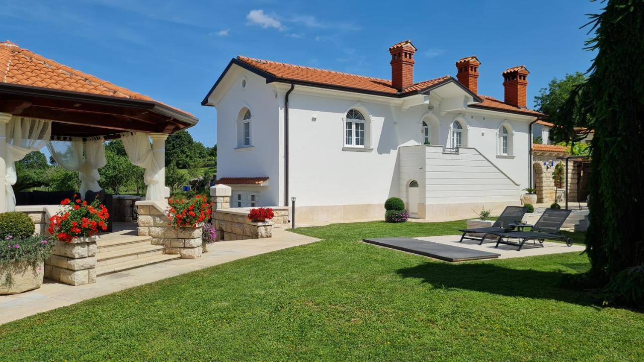 Holiday Apartment Villa Bianca Pazin Exterior photo