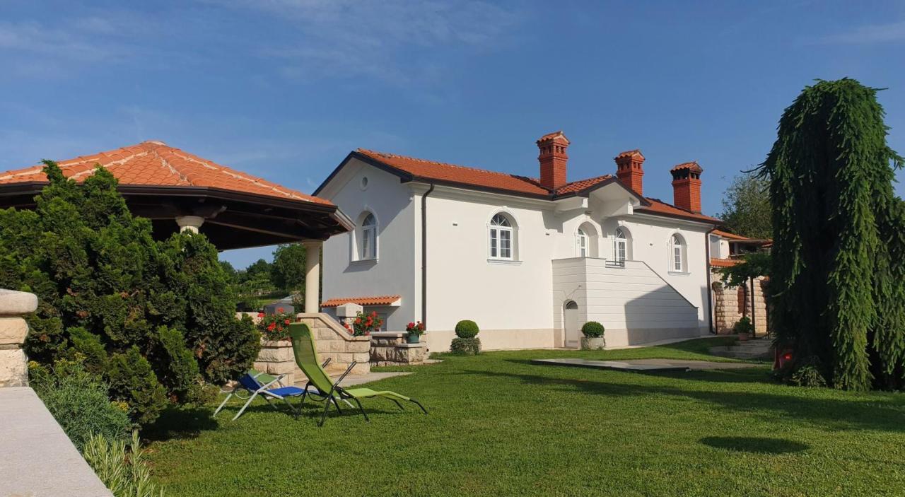 Holiday Apartment Villa Bianca Pazin Exterior photo