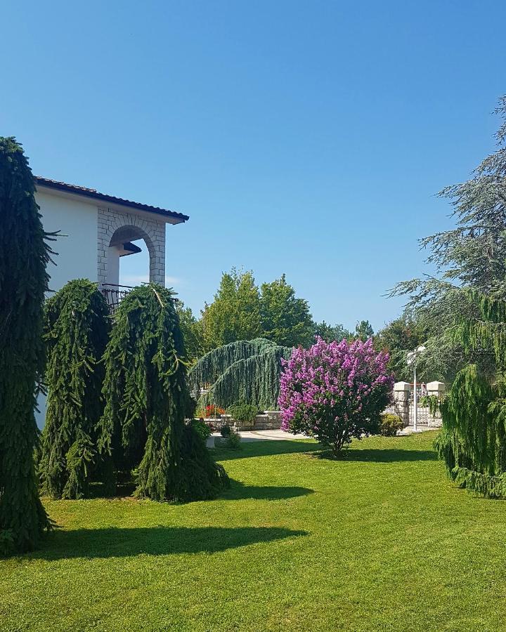 Holiday Apartment Villa Bianca Pazin Exterior photo