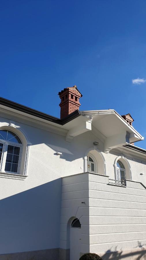 Holiday Apartment Villa Bianca Pazin Exterior photo