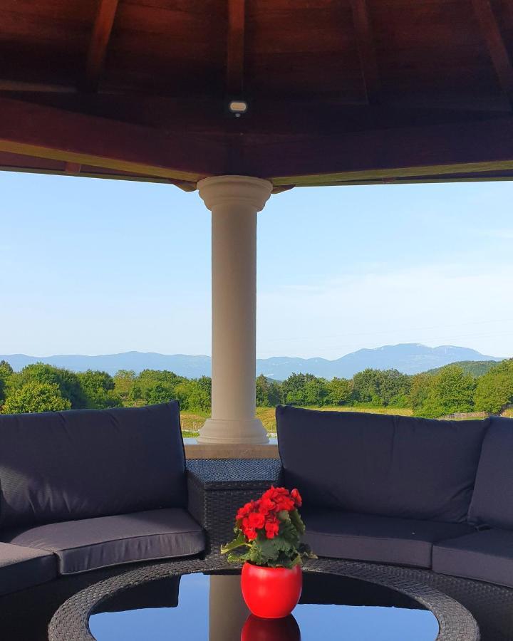 Holiday Apartment Villa Bianca Pazin Exterior photo